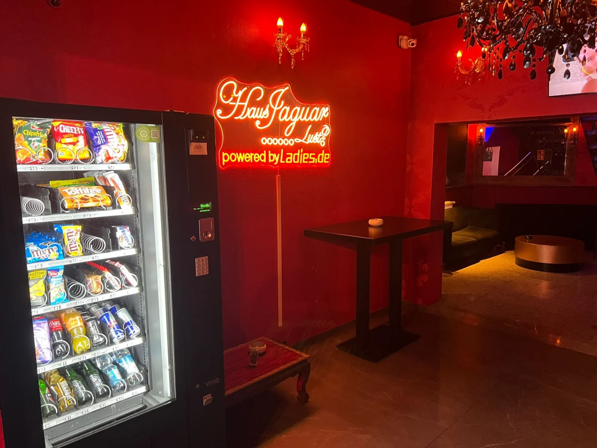 Neuer Snackautomat – eisgekühlte Drinks & Snacks